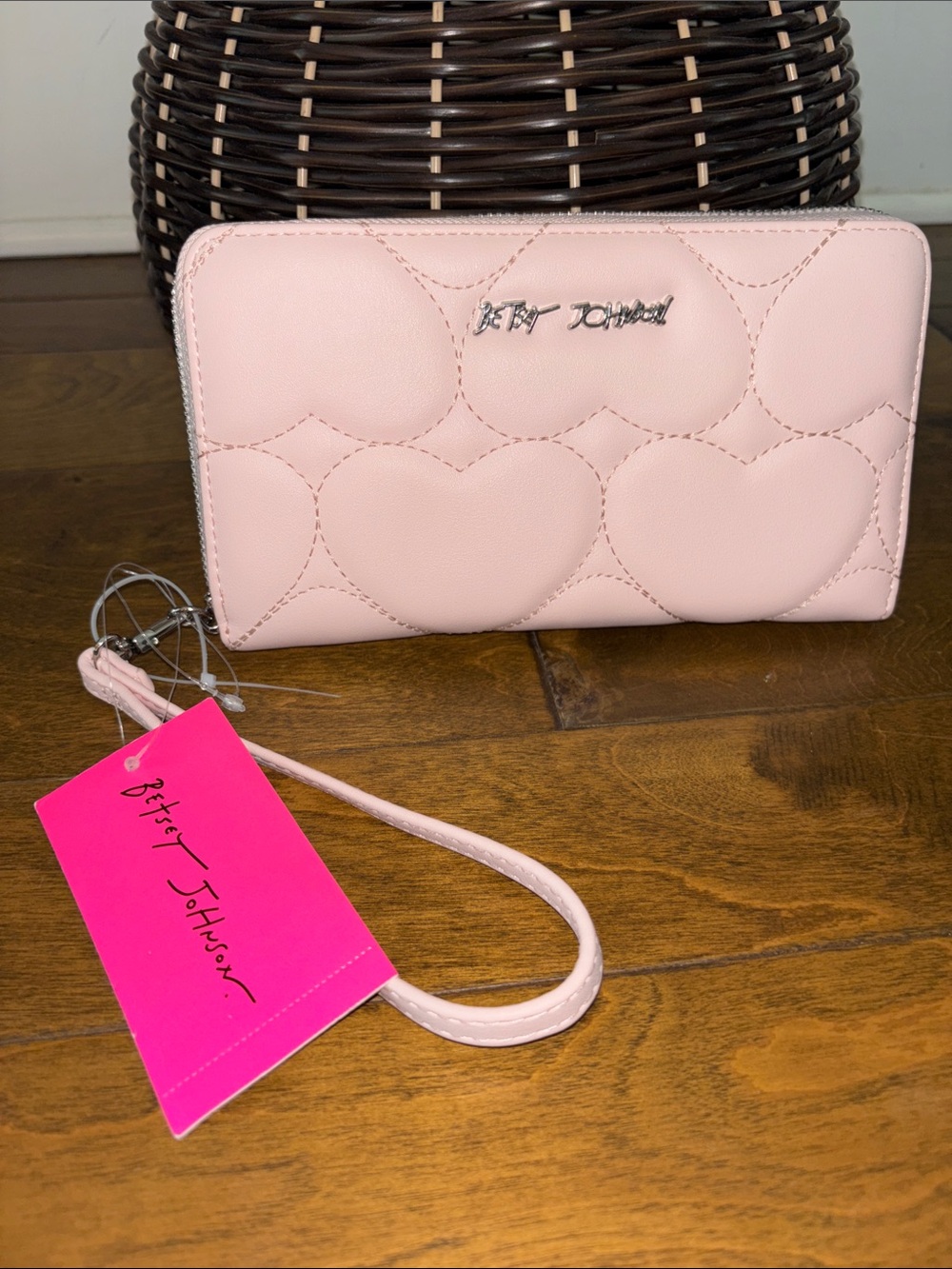 Betsey Johnson Light Pink Quilted Heart Zip Wristlet NWT